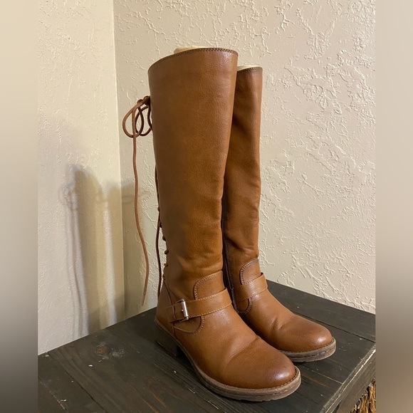 Like-new lace up faux leather tall boots - Picture 5 of 13